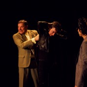 El perfume nos llevará al amor o a su ausencia - Teatro Estudio